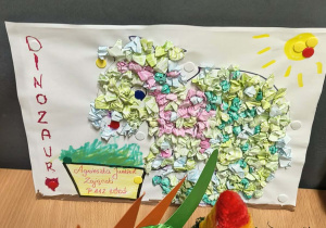 Praca plastyczna wykonana na konkurs "Mój ulubiony dinozaur"