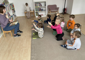 wyjście na zajęcia biblioteczne