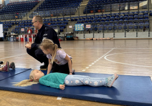 turniej w hali sportowej w ramach finału akcji Łódź Ratunkowa