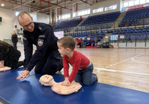 turniej w hali sportowej w ramach finału akcji Łódź Ratunkowa