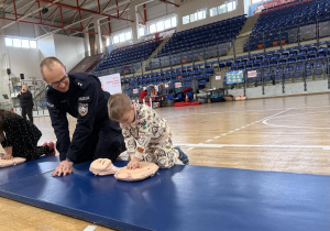 turniej w hali sportowej w ramach finału akcji Łódź Ratunkowa