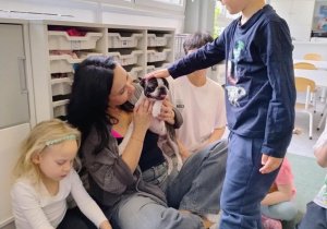 zajęcia edukacyjne z psem Cioci Moni- Ritą