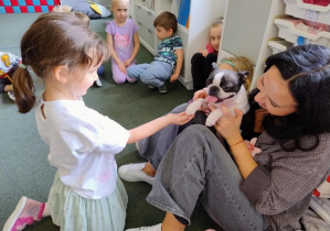 zajęcia edukacyjne z psem Cioci Moni- Ritą