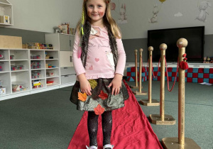 jesienny pokaz mody na czerwonym dywanie