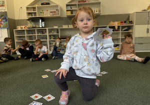 zabawa dydaktyczna na Dzień znaczka pocztowego