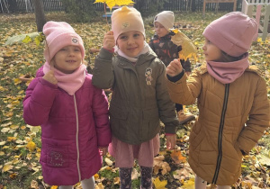 jesienna pogoda w przedszkolnym ogrodzie