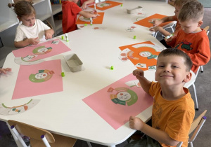 Dzień Dyni- dzieci układają cykl rozwoju dyni