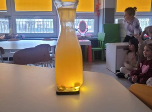 Zaskakujący eksperyment - "spadające meteoryty"