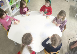 Tworzenie świątecznych kartek pocztowych