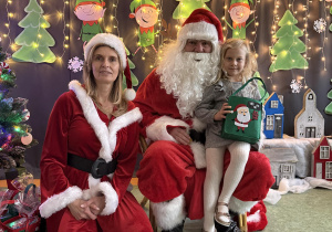 zdjęcie z Mikołajem i Mikołajową