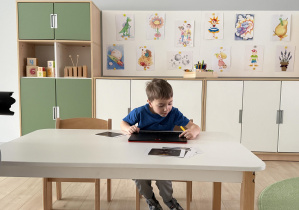 dzieci na sesji zdjęciowej do katalogów Moje Bambino