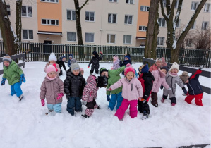 Zabawy ruchowe w ogrodzie ZIMĄ