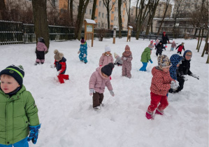 Zabawy ruchowe w ogrodzie ZIMĄ