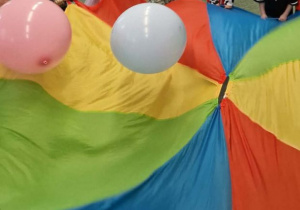 ZABAWY Z CHUSTĄ ANIMACYJNĄ