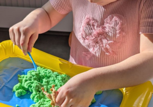 POSZUKIWACZE DINOZAURÓW