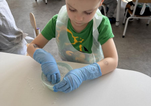 warsztaty sensoryczne- kule do kąpieli