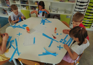 tydzień grecki - praca plastyczna flaga Grecji