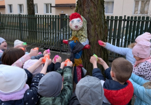 Powitanie Wiosny - zabawy w ogrodzie